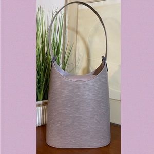 🎉HP🎉 SALE Louis Vuitton Verseau Epi Leather Shoulder Bag in Lilac